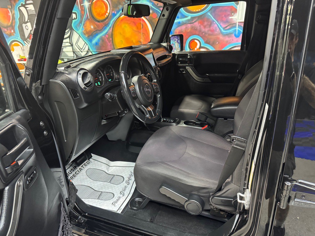 2015 Jeep Wrangler Unlimited Image 11