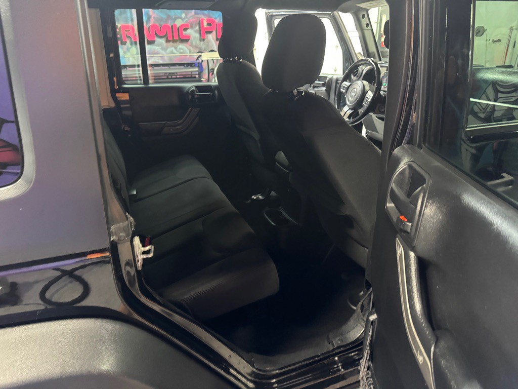 2015 Jeep Wrangler Unlimited Image 15