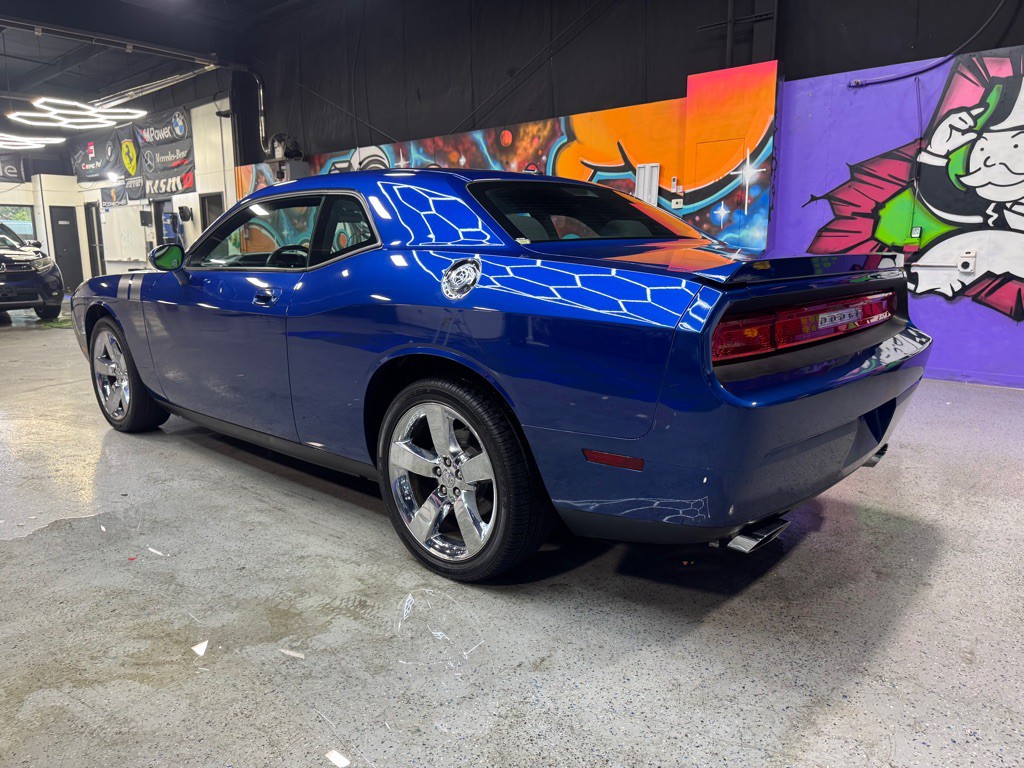 2010 Dodge Challenger Image 3