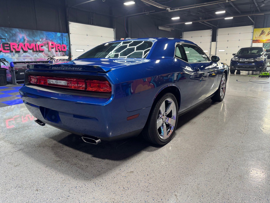 2010 Dodge Challenger Image 5