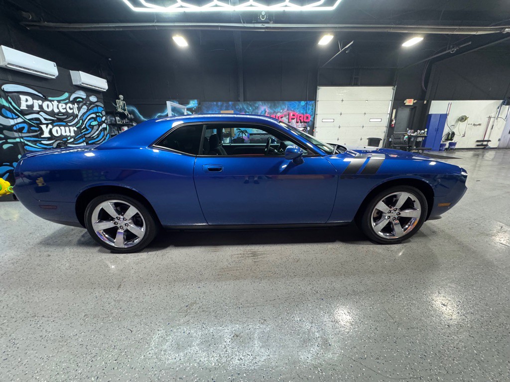 2010 Dodge Challenger Image 6