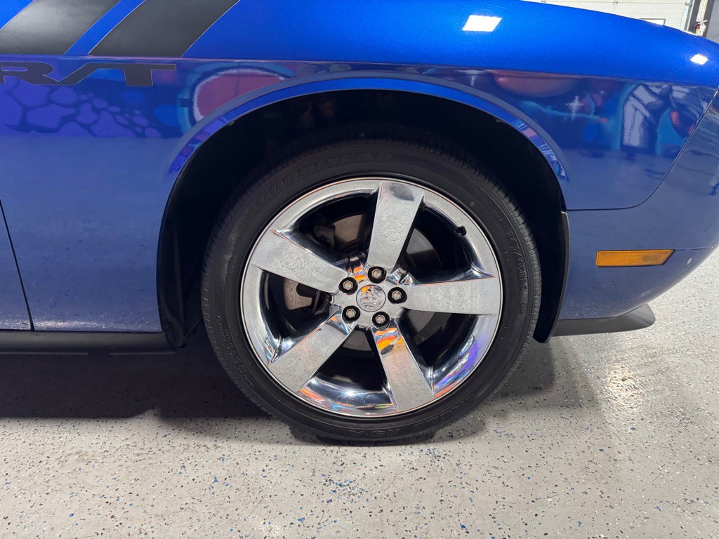 2010 Dodge Challenger Image 27