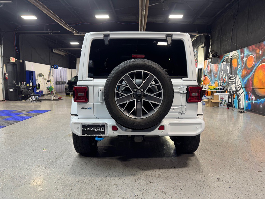 2023 Jeep Wrangler Image 5