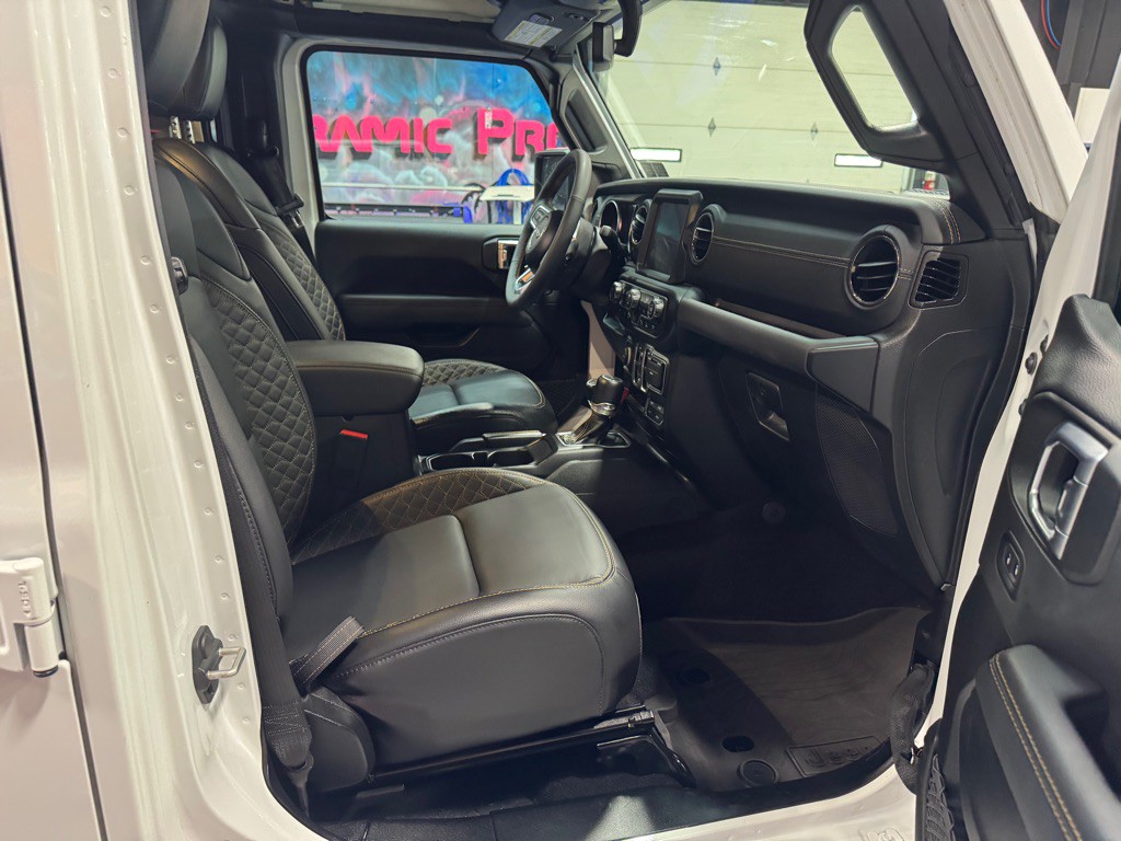 2023 Jeep Wrangler Image 18