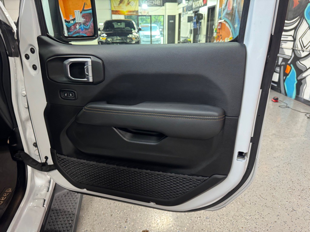2023 Jeep Wrangler Image 19