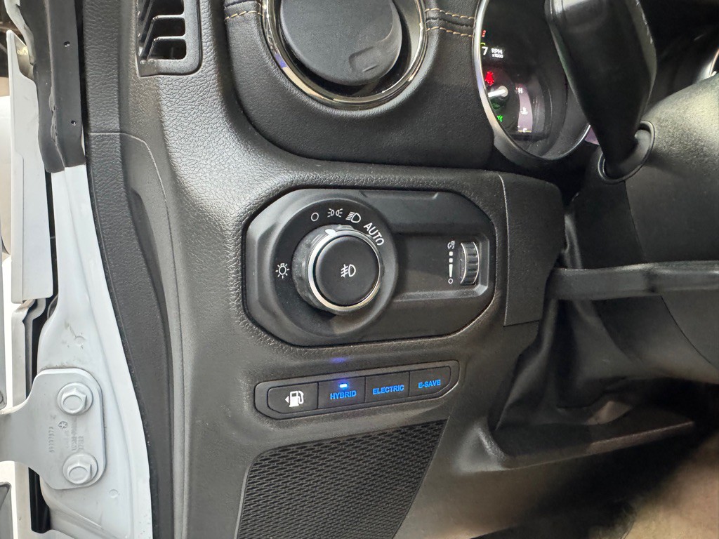 2023 Jeep Wrangler Image 23