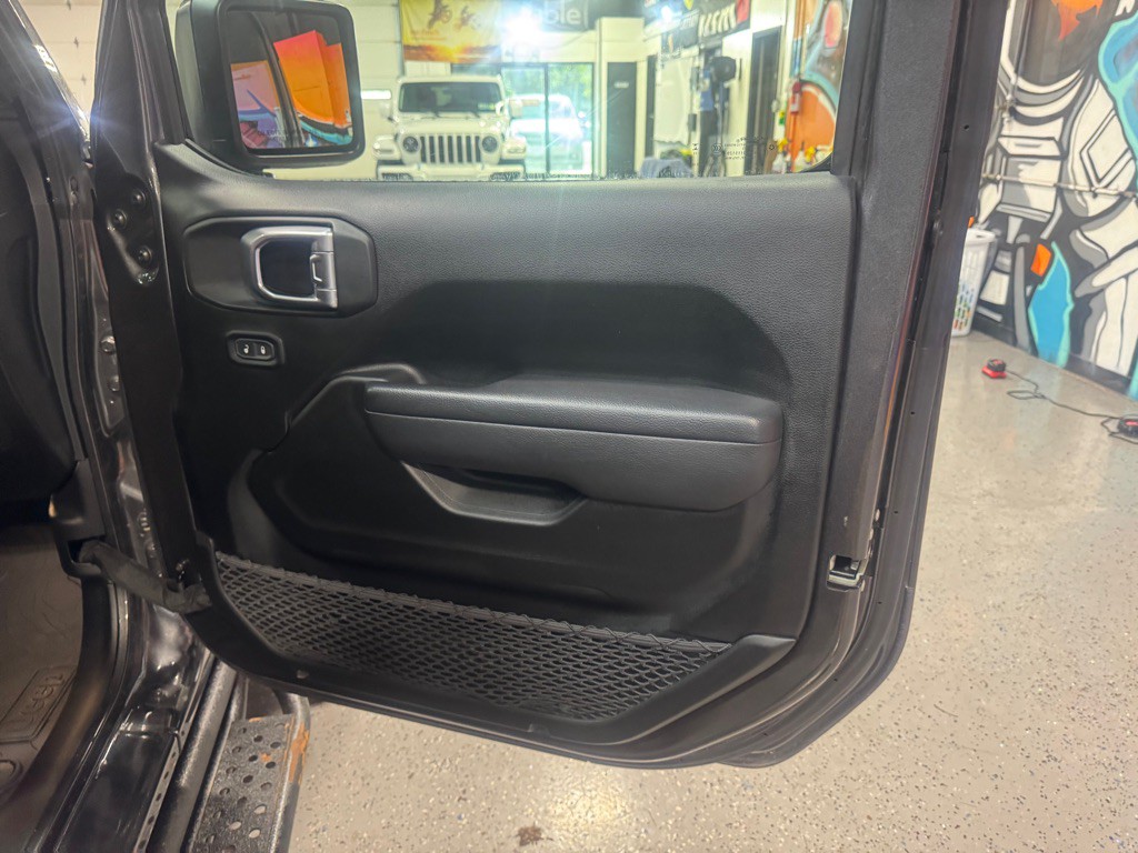 2023 Jeep Wrangler Image 18