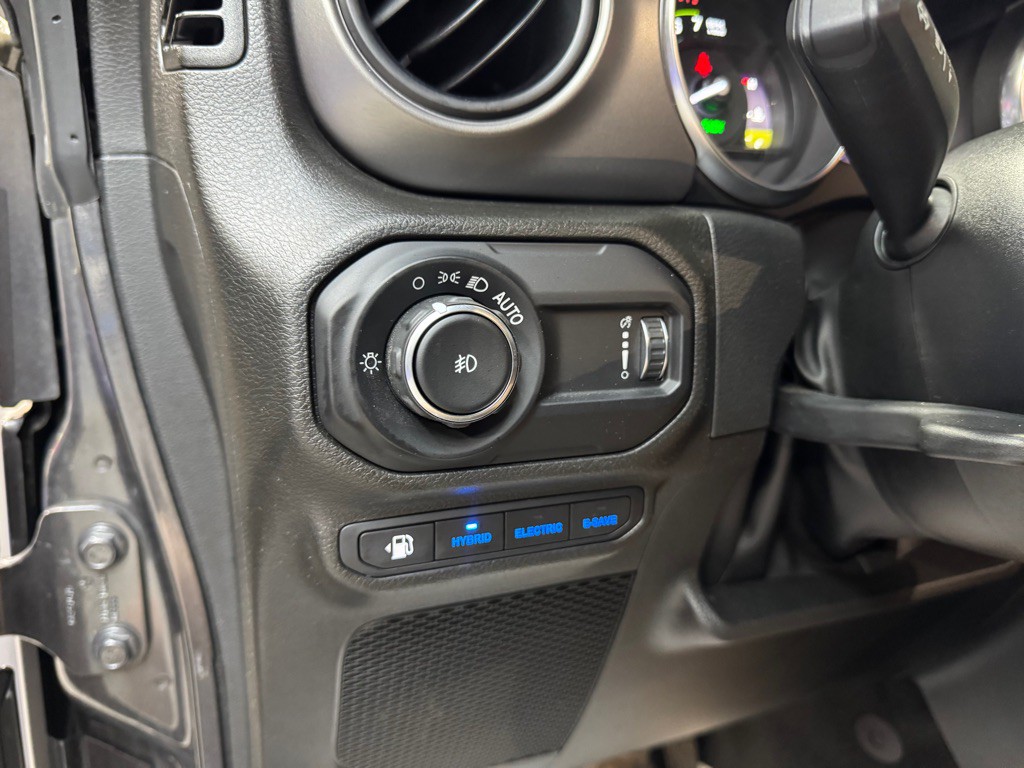 2023 Jeep Wrangler Image 22