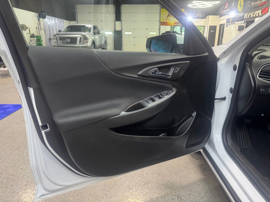 2022 Chevrolet Malibu Image 12