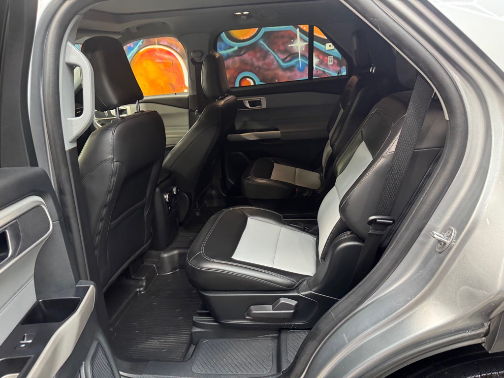 2023 Ford Explorer Image 13
