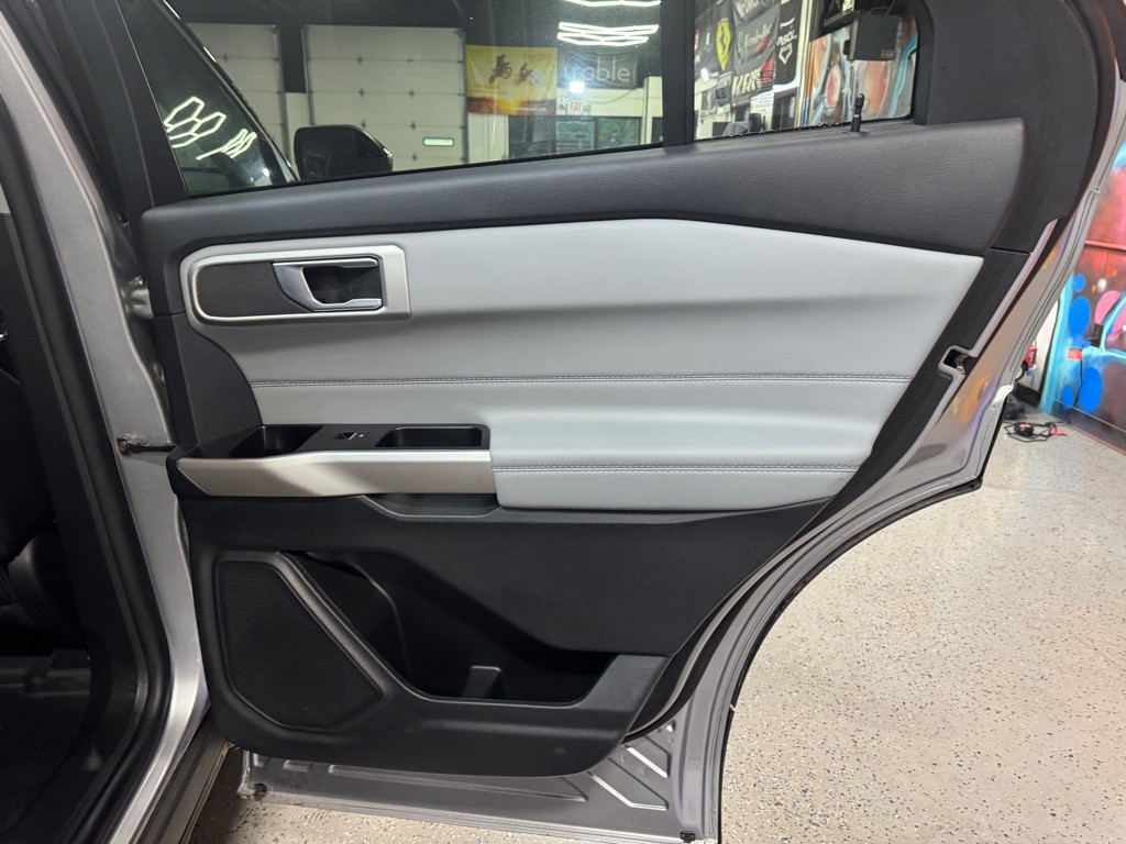 2023 Ford Explorer Image 16