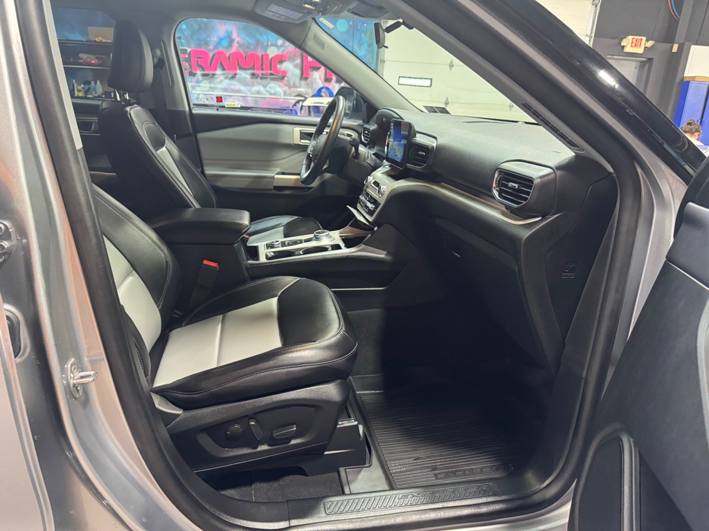 2023 Ford Explorer Image 17