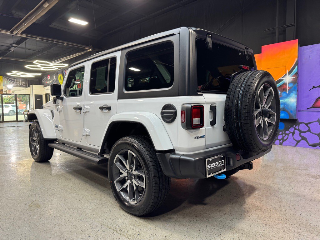 2024 Jeep Wrangler Image 3