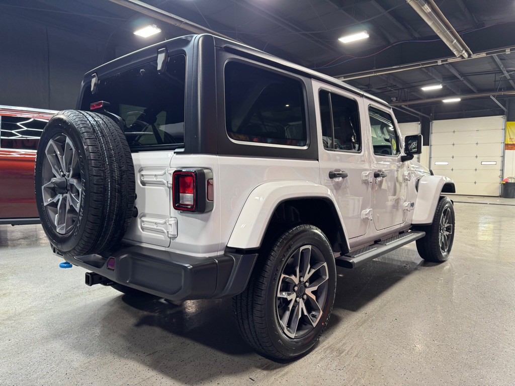 2024 Jeep Wrangler Image 6