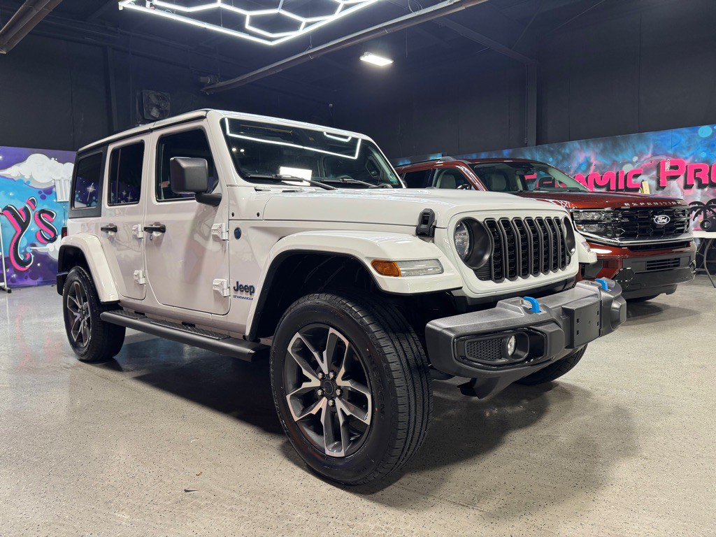 2024 Jeep Wrangler Image 8