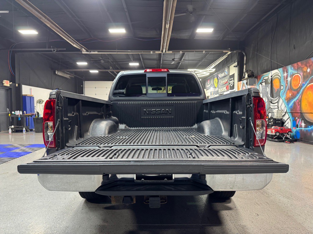 2009 Nissan Frontier Image 5
