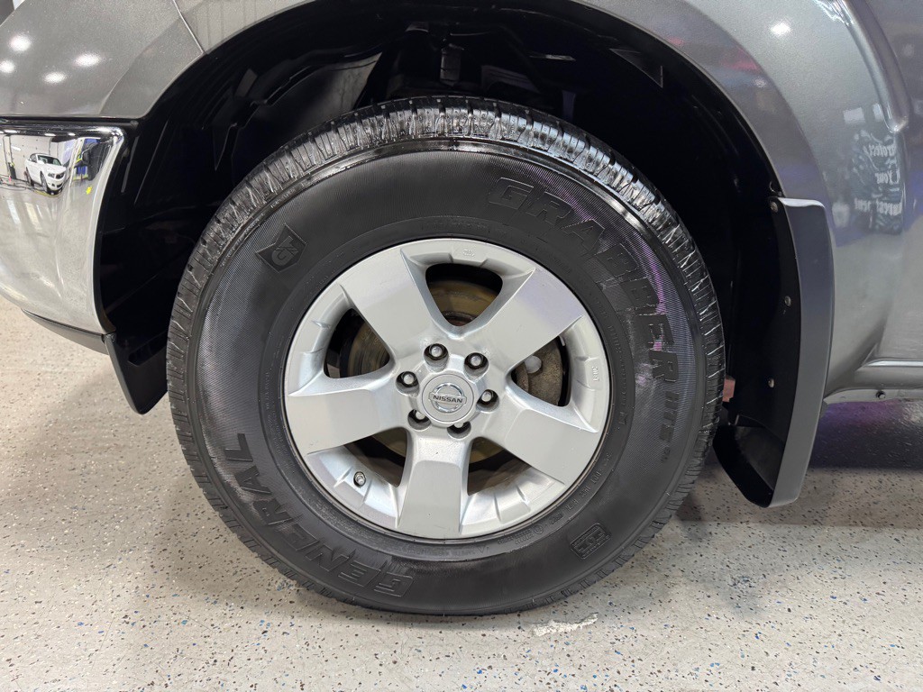 2009 Nissan Frontier Image 21