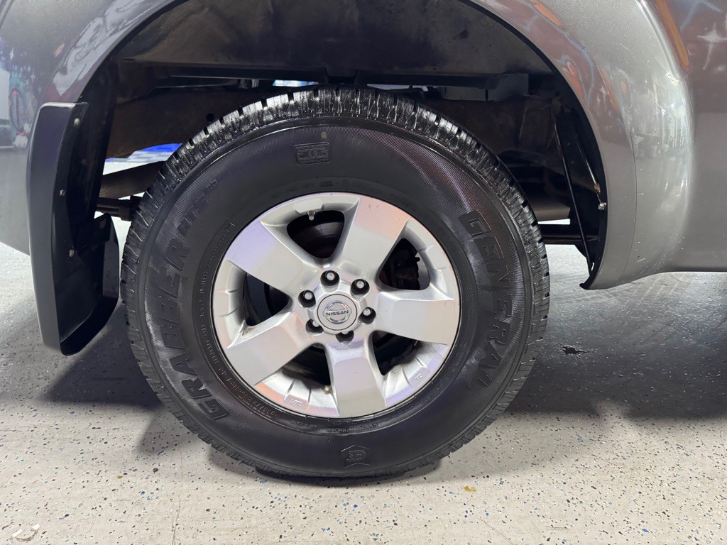 2009 Nissan Frontier Image 23