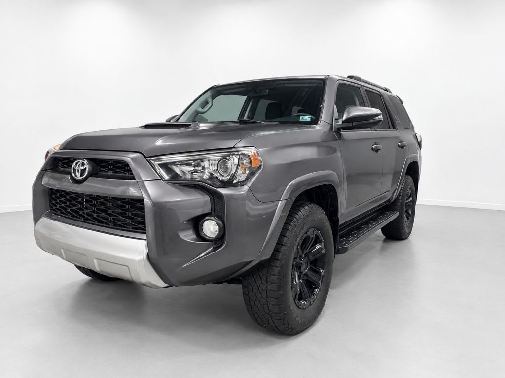 2019 Toyota 4Runner Image 3