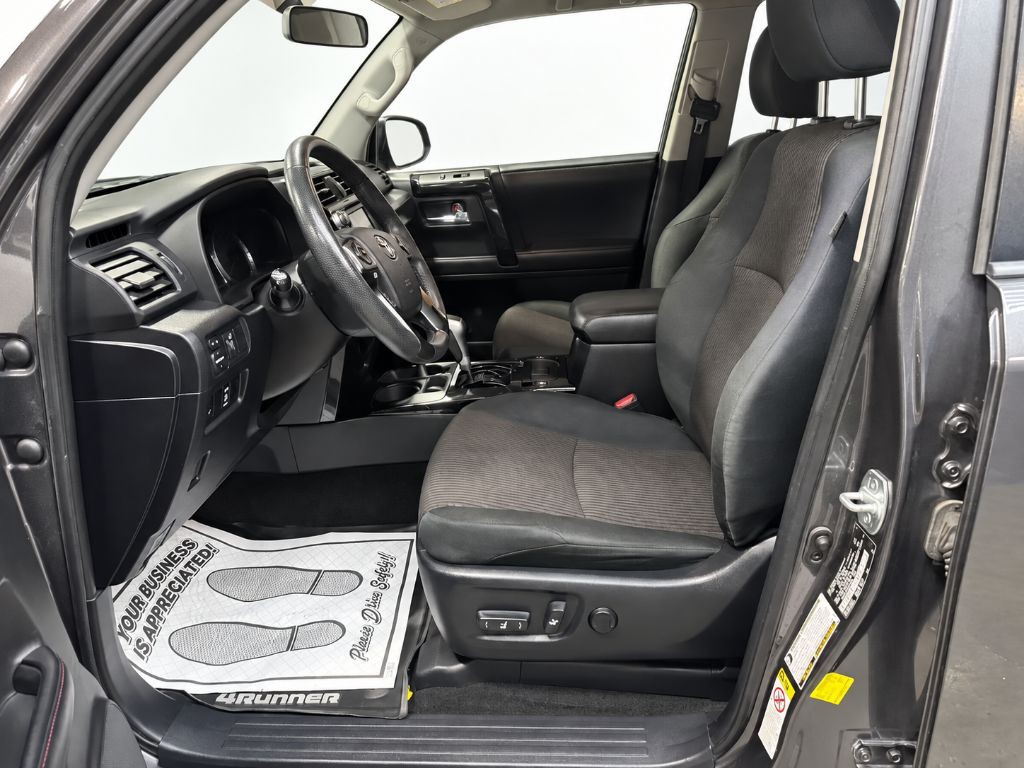 2019 Toyota 4Runner Image 10