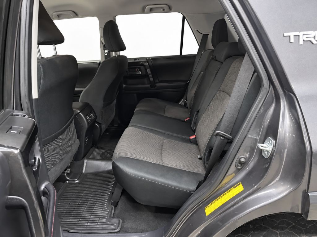 2019 Toyota 4Runner Image 11