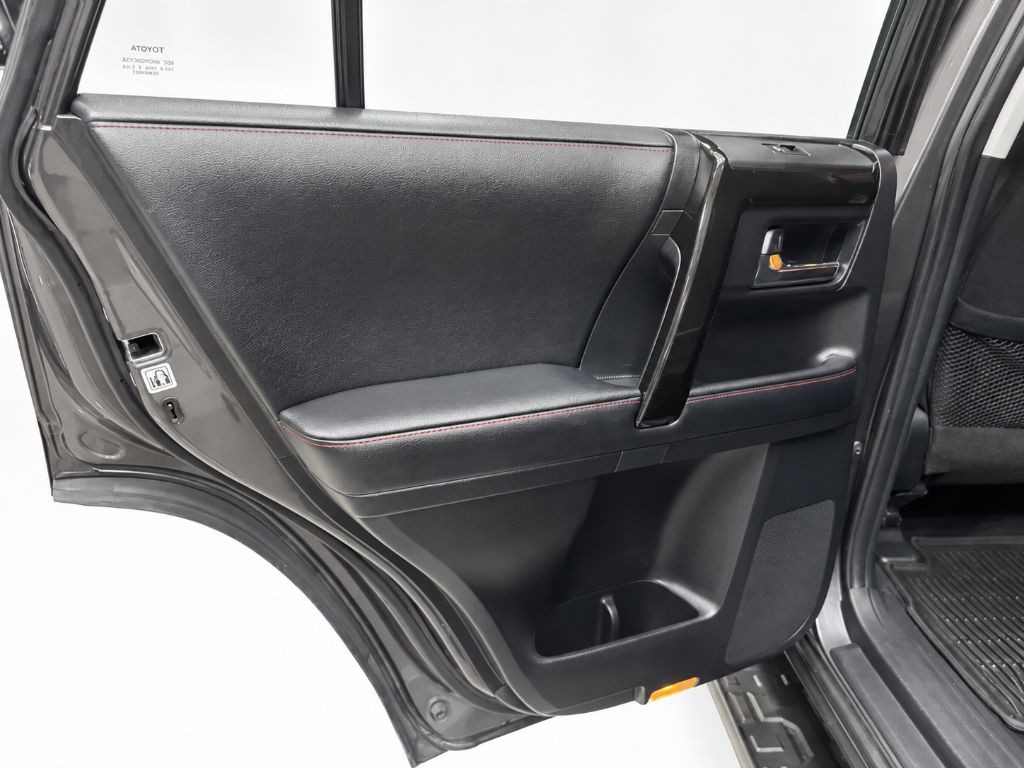 2019 Toyota 4Runner Image 14