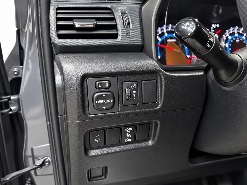 2019 Toyota 4Runner Image 18