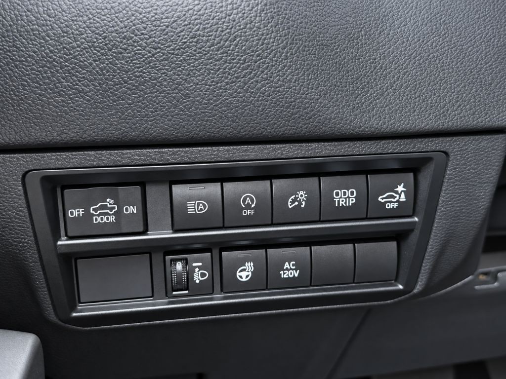 2022 Toyota Tundra Image 18
