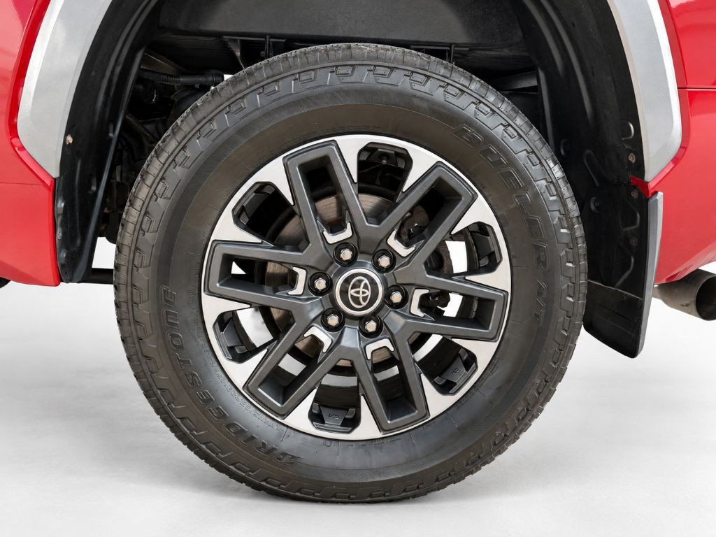 2022 Toyota Tundra Image 21