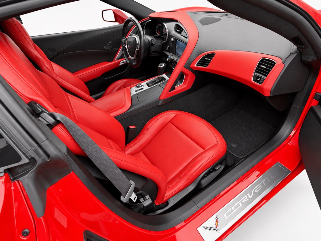 2015 Chevrolet Corvette Image 13