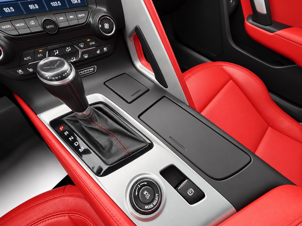 2015 Chevrolet Corvette Image 19