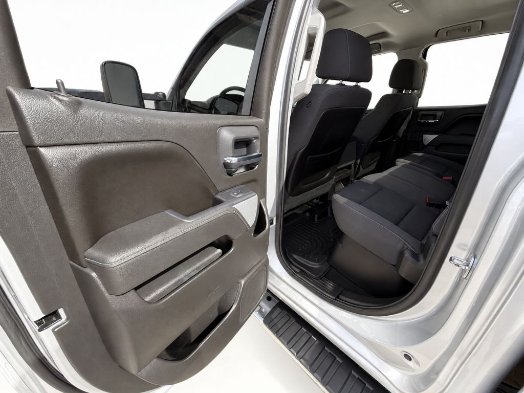 2015 Chevrolet Silverado 1500 Image 17