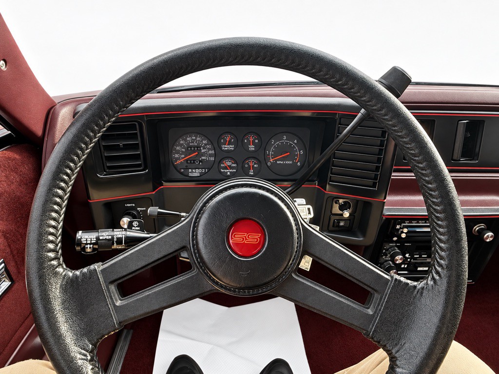 1988 Chevrolet Monte Carlo Image 14