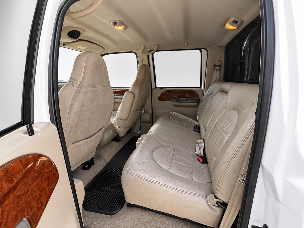 2000 Ford F-350 Image 17
