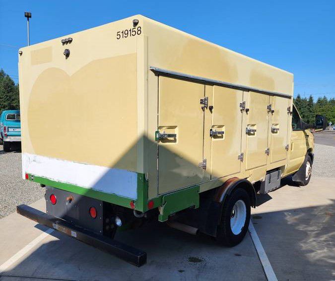 2011 Ford E-450 Image 5