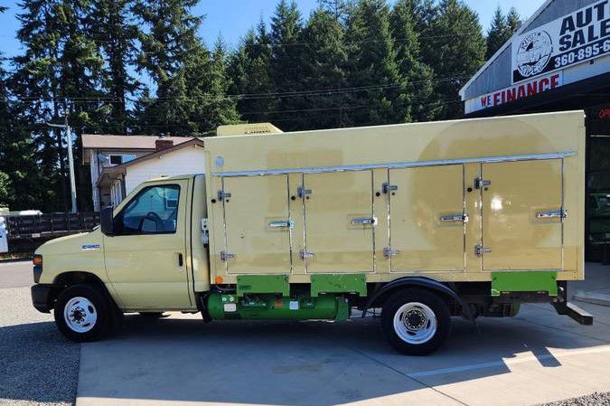 2011 Ford E-450 Image 8