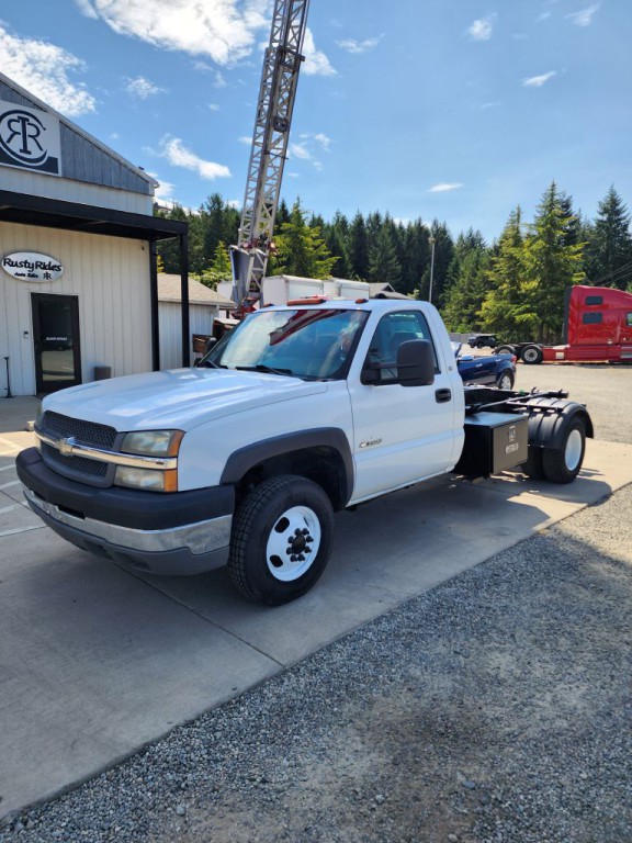 2004 Chevrolet Silverado 1500 Image 10