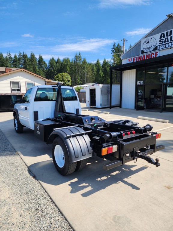 2004 Chevrolet Silverado 1500 Image 16