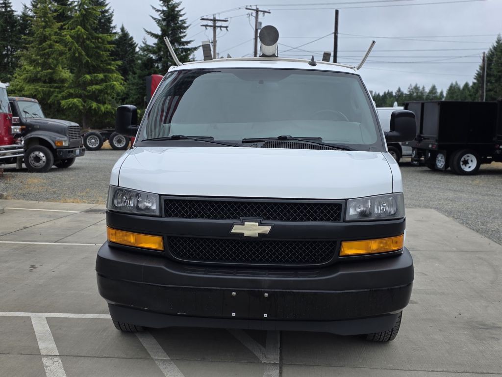 2018 Chevrolet Express Image 3