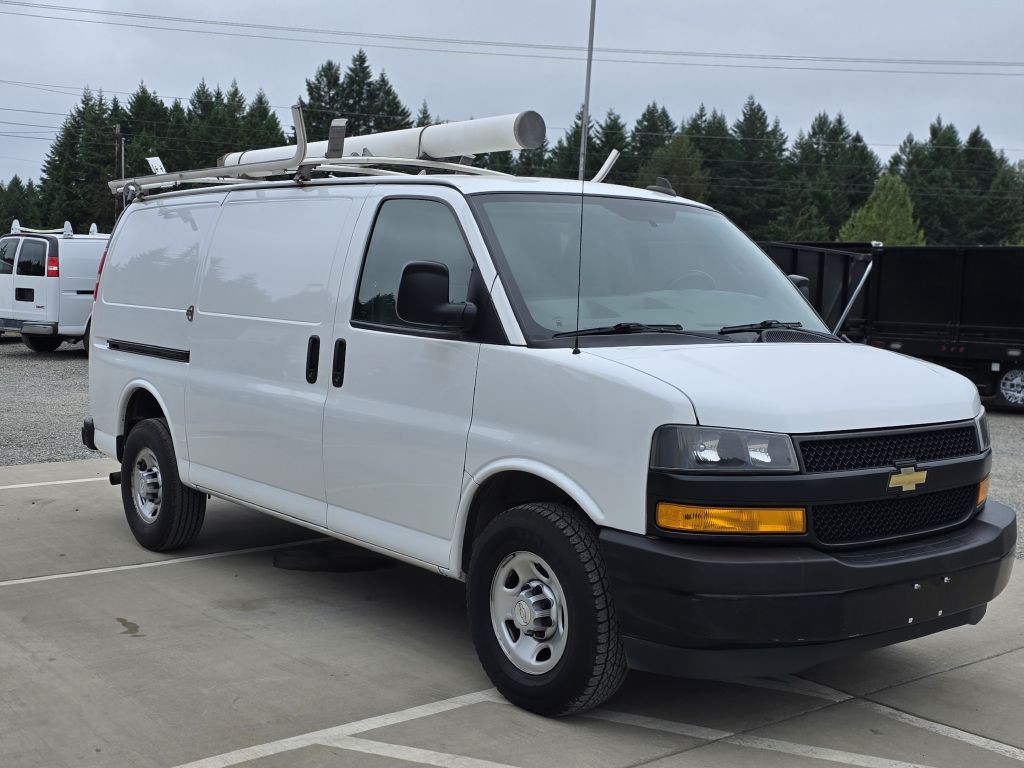 2018 Chevrolet Express Image 4