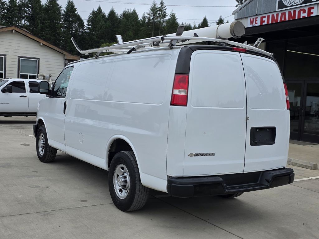 2018 Chevrolet Express Image 7