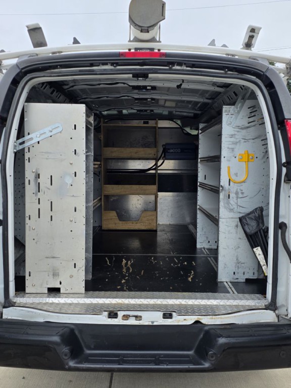 2018 Chevrolet Express Image 8