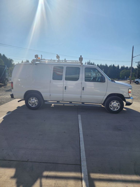 2012 Ford Econoline Image 4