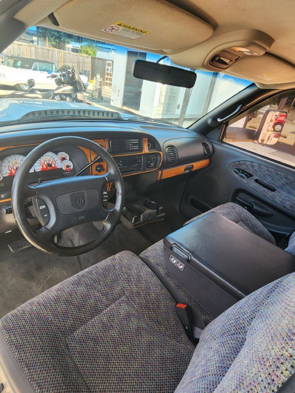 1998 Dodge Ram 3500 Image 12