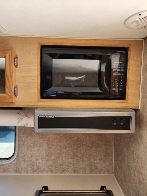 1998 Dodge Ram 3500 Image 28