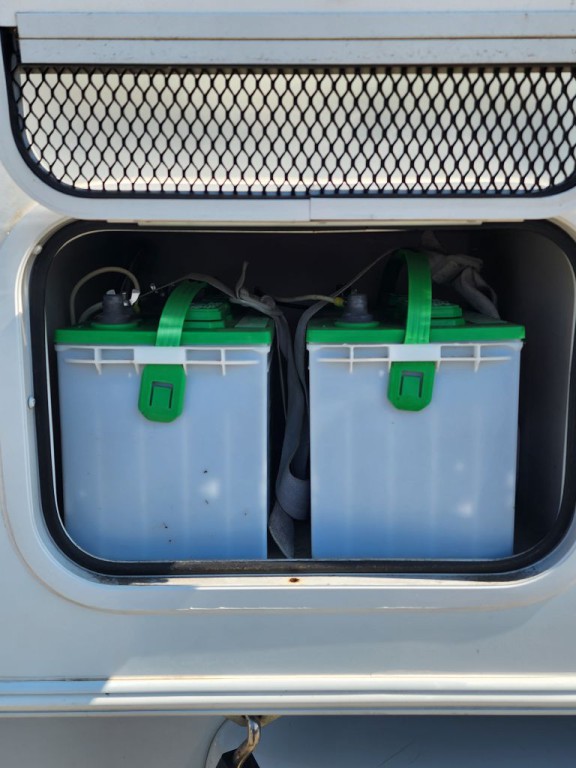 1998 Dodge Ram 3500 Image 19