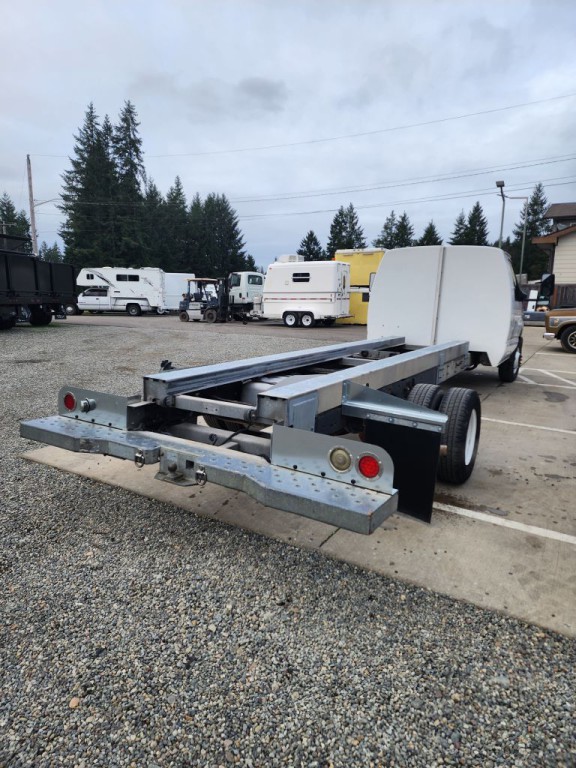 2011 Ford Econoline Image 5