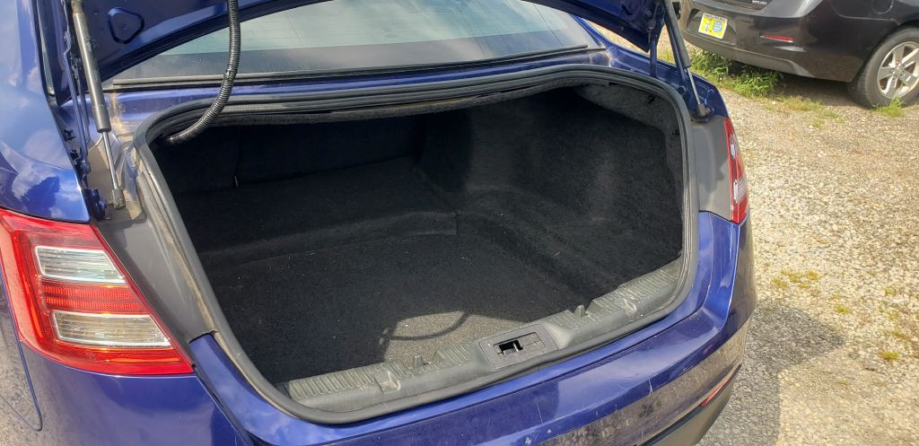 2014 Ford Taurus Image 8