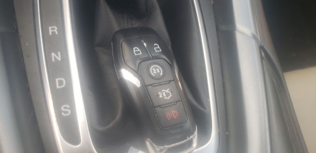 2016 Ford Fusion Image 23