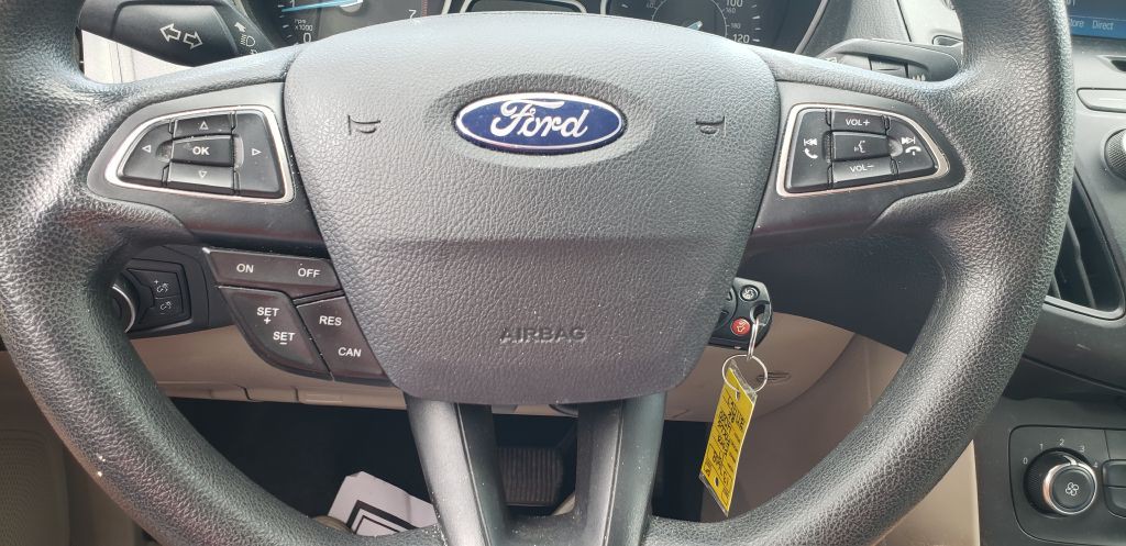 2017 Ford Focus Image 25